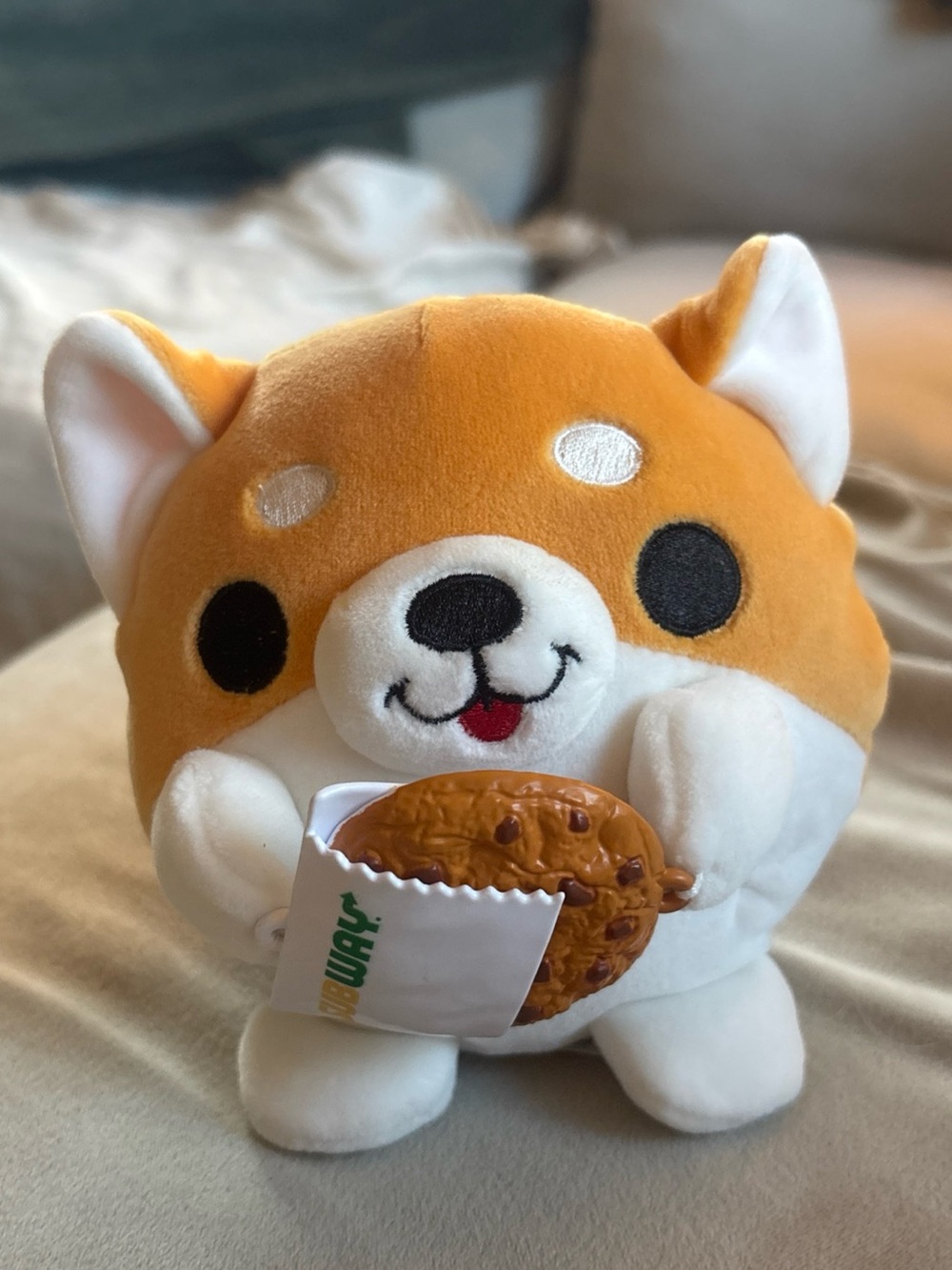 Zuru Snackles Series 2 Four Inch Corgi With Subway Cookie